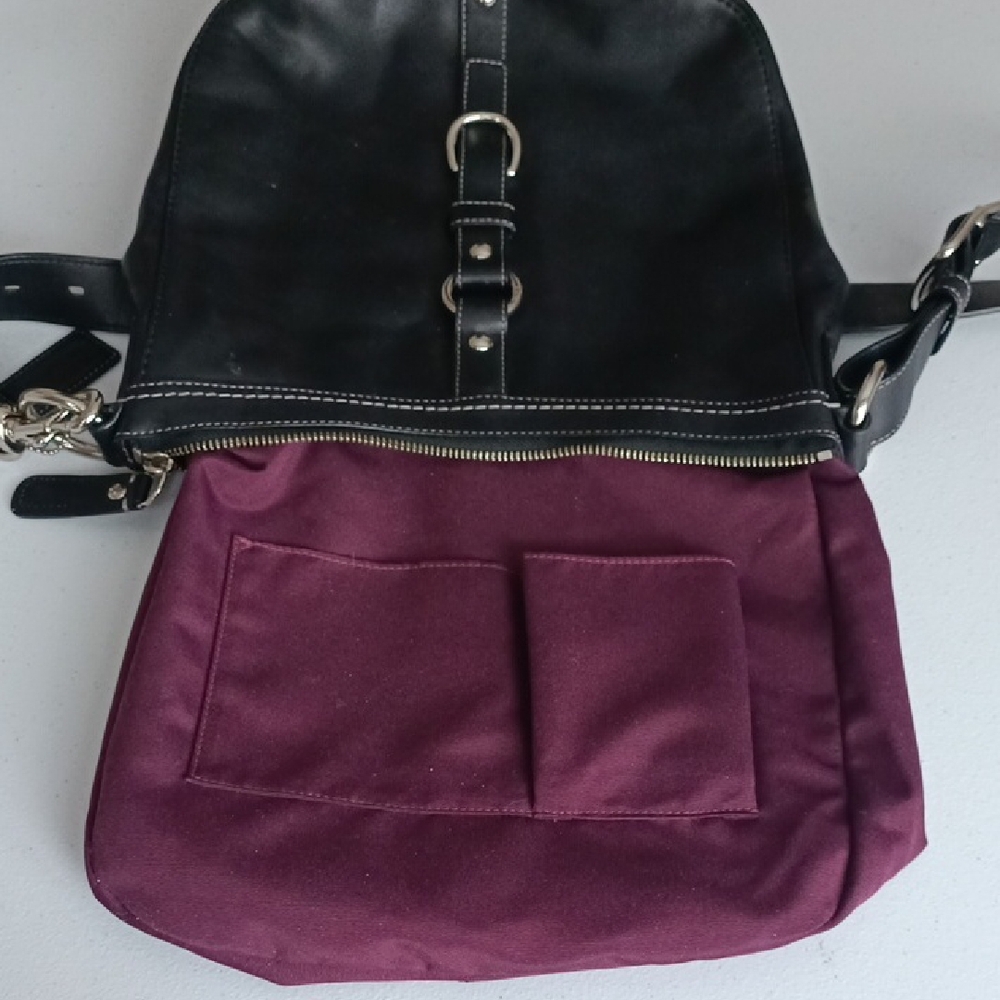 Coach Black Leather Belted Mid-size Crossbody Shoulder Unisex Bag Like New - Picture 7 of 14